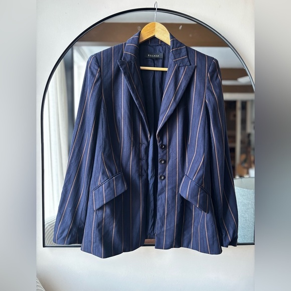 ESCADA|  Women's Navy Striped wool/ silk blazer | size 38 - Picture 3 of 5